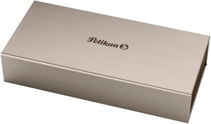 Pelikan Füllhalter Classic 200, Schwarz, Feder F (fein), hochwertiger Kolbenfüller im Geschenk-Etui,