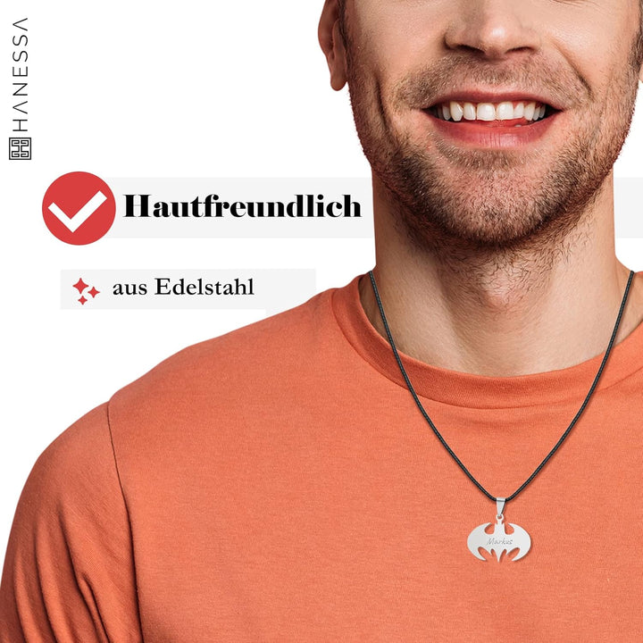 Hanessa Personalisierte Kette mit Gravur Edelstahl 45-60 cm mit Anhänger Fledermaus in schwarz - Per