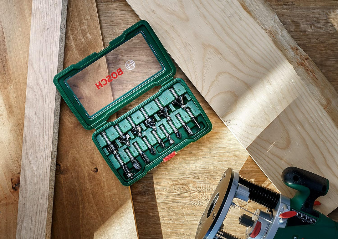 Bosch 15tlg. Hartmetall Fräser Set (für Holz, Ø-Schaft 1/4", Zubehör Oberfräse) 1/4"-Schaft 15 tlg.,