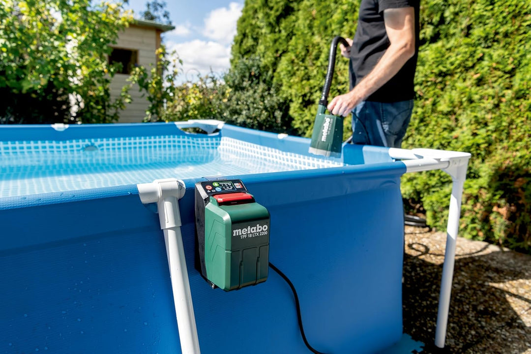 Metabo Akku-Tauch- und Regenfasspumpe TPF 18 LTX 2200 (18 V, Max. Förderhöhe 22 m, Fördermenge 2200