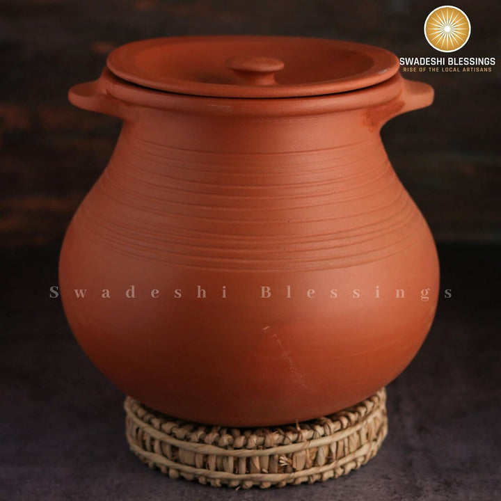 Swadeshi Blessings Exklusive Range unglasierter Tontopf zum Kochen und Servieren mit Deckel, irdener
