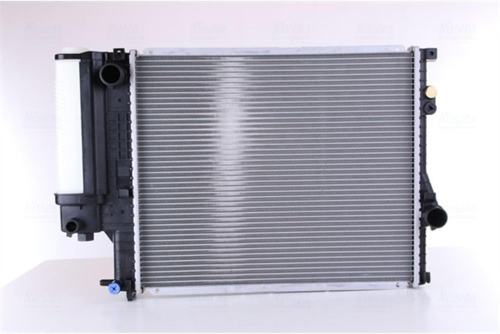 Nissens 60607A Kühler, Motorkühlung