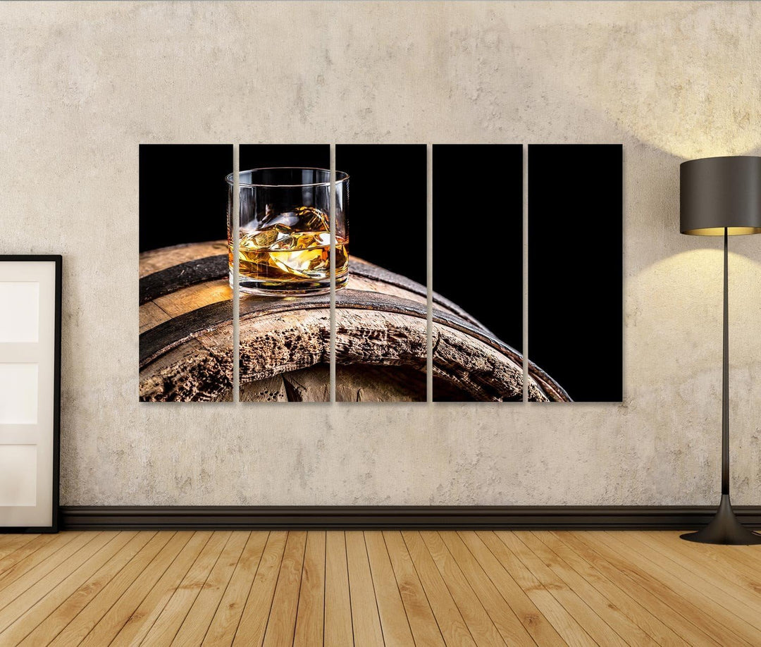 islandburner Bild auf Leinwand Glas Whisky Mit Eis Auf Alten Holzfass Bilder Wandbilder Poster Leinw