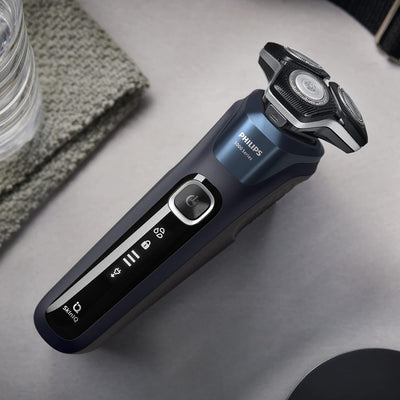 Philips Shaver Series 5000 – Elektrischer Nass- und Trockenrasierer für Herren mit ausklappbarem Tri