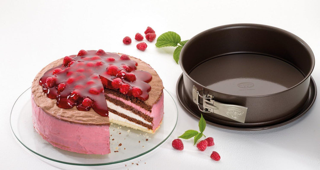 Dr. Oetker Springform Ø 26 cm, Backform der Serie Back-Edition mit Emaille-Servierboden, runde Kuche