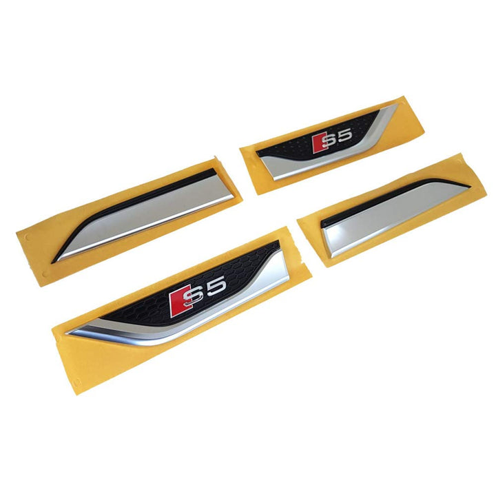 Original Audi Schriftzug S5 Plaketten-Set Kotflügel Emblem Logo, chrom/schwarz/rot