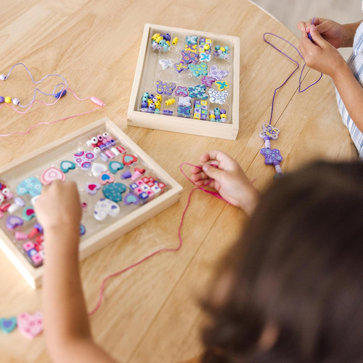 Melissa & Doug Bead Set Bundle, 2-Pack Herz- und Schmetterlings-Perlen-Set, Herz- und Schmetterlings