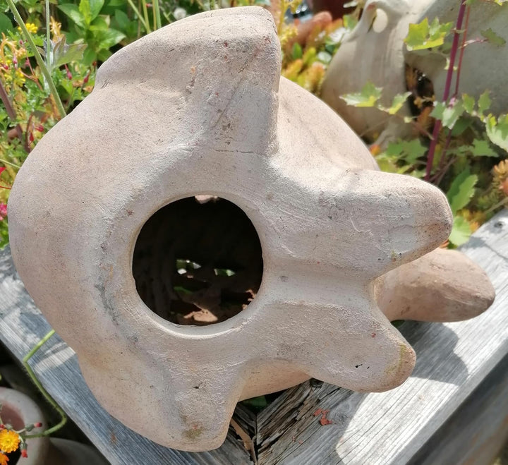 B-Ware !! Schöner Deko Fisch ca. 33 cm lang aus Black Terracotta m. kleinen Fehlern Wasserspeier Gar