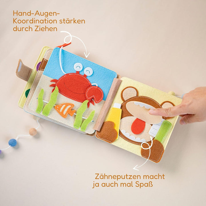 Mini Quiet Book Löwe – Handgefertigtes Filz-Sensorikbuch mit Fühlelementen – Bildschirmfreies Spielz