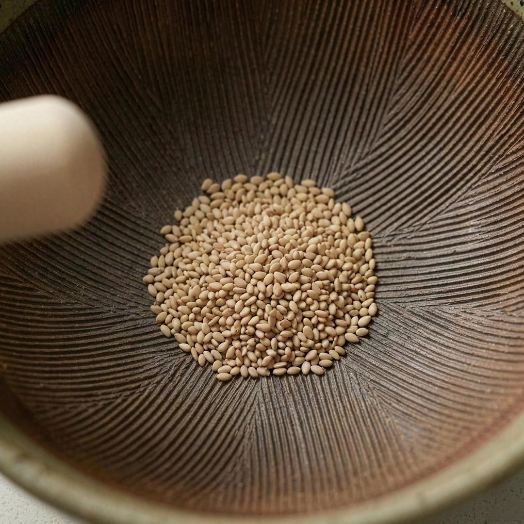 Asayu Japanische Keramik-Mörserschale in Grau mit Holzstössel 160 mm, Hergestellt in Japan, Spülmasc