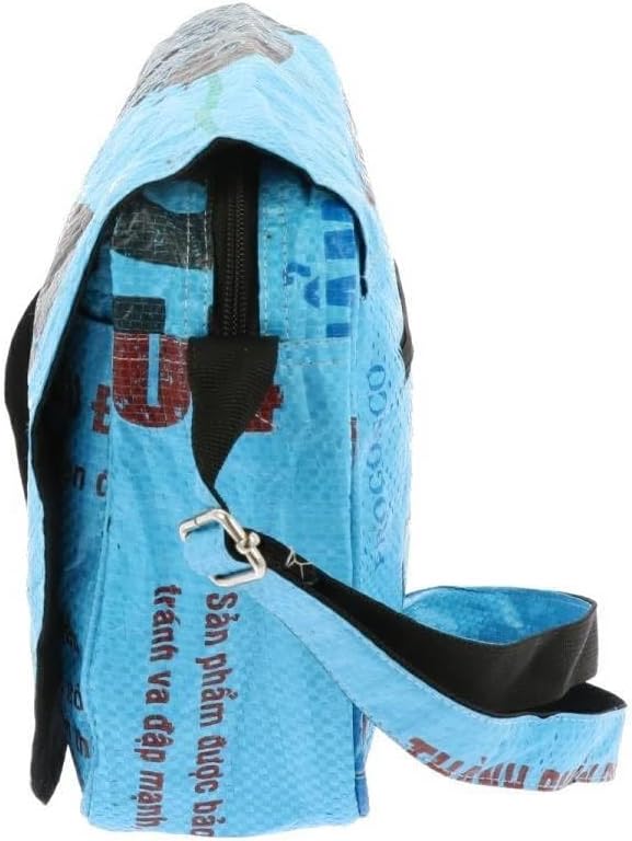 More Than Hip Qinisa Messenger Bag - Kleine Umhängetasche Damen aus Recycelten Zementsäcke Leichte S