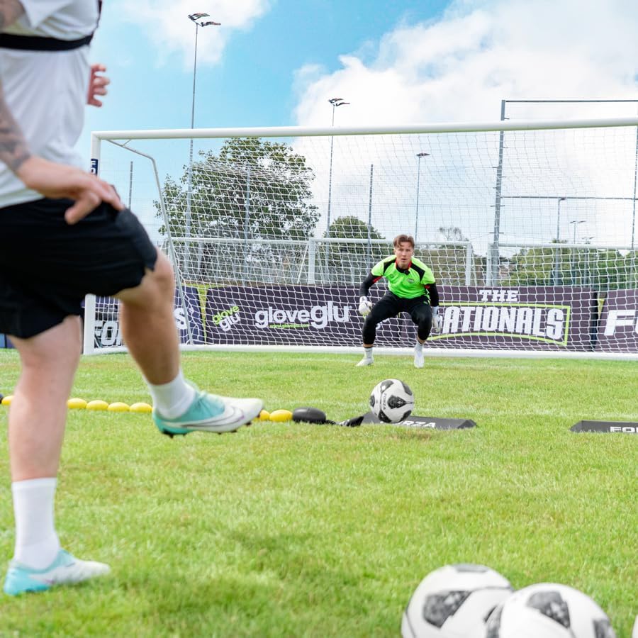 FORZA Ablenkrampe für Torwart [80 cm] - Rampe zum Ablenken von Bällen | 20° und 35° Winkel