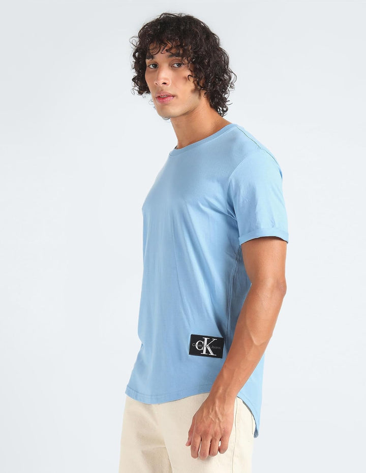Calvin Klein Herren T-Shirt Kurzarm Badge Turn Up Sleeve Rundhalsausschnitt XXS Blau (Dusk Blue), XX