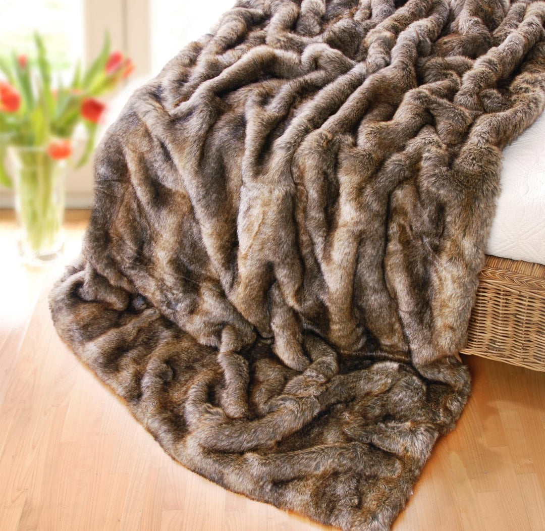 Felldecke Otter als Fellimitat in 5 Grössen Webpelzdecke Kuscheldecke Tagesdecke oder Fellkissen (22