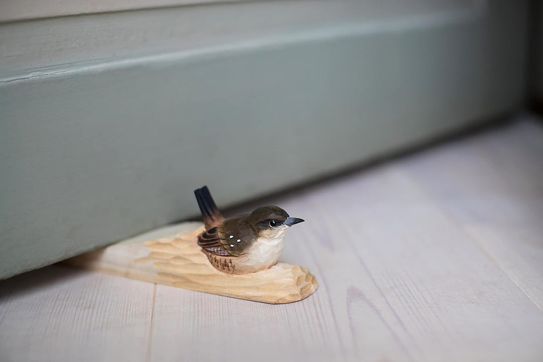 Wildlife Garden WG587 Türstopper Zaunkönig - Handgeschnitzt