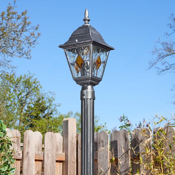 HOFSTEIN Kandelaber Naofe, Aussenwegeleuchte aus Metall/Glas in Schwarz/Silber/Klar/Orange, Wegebele