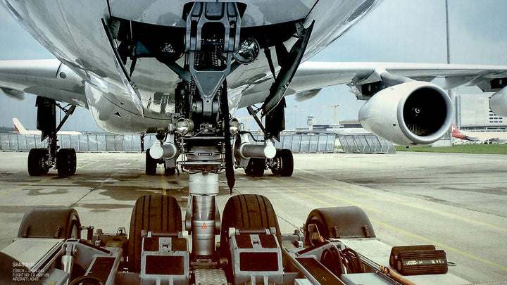PilotsEYE.tv | SHANGHAI | Cockpitmitflug A340 | SWISS | "Engine Overheat" | Bonus: Full shut down se