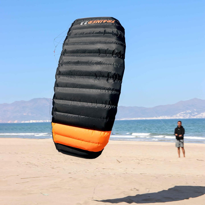 Wolkenstürmer® Paraflex Trainer 3-Leiner Lenkmatte 2.3 schwarz/orange - „Ready to Fly“ Kite Drachen