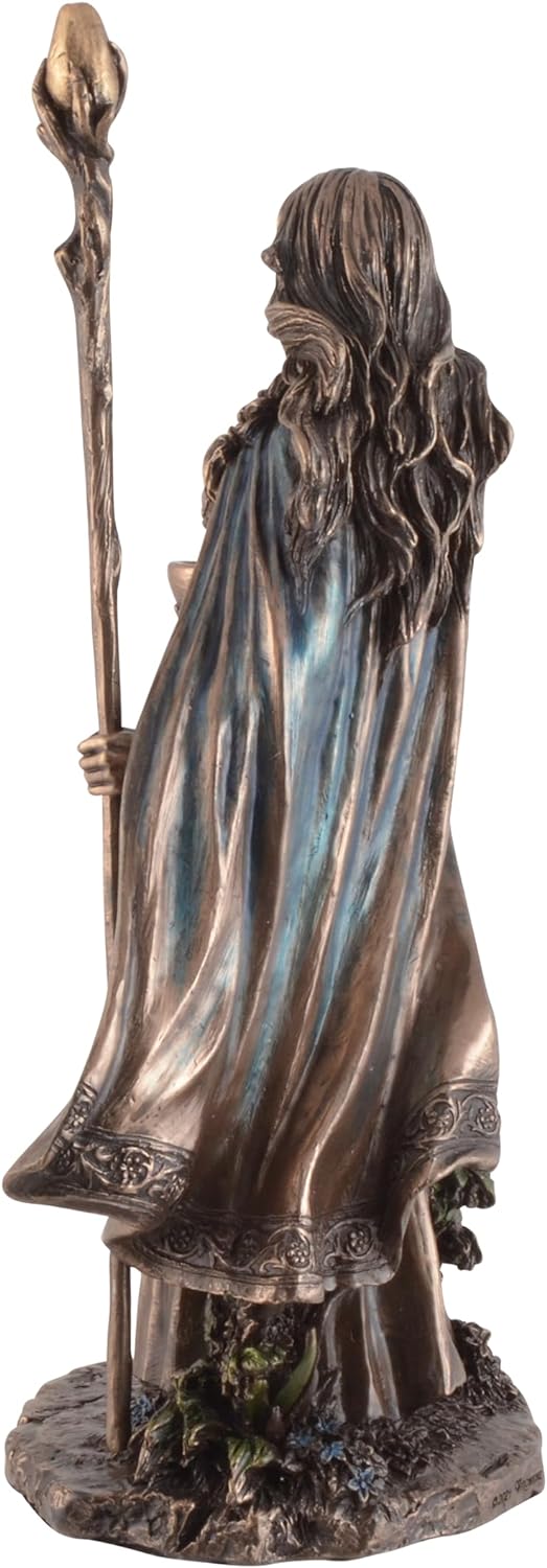 Germanische Walküre Eir Göttin der Heilkunst - aus Kunststein, von Hand bronziert und coloriert, by