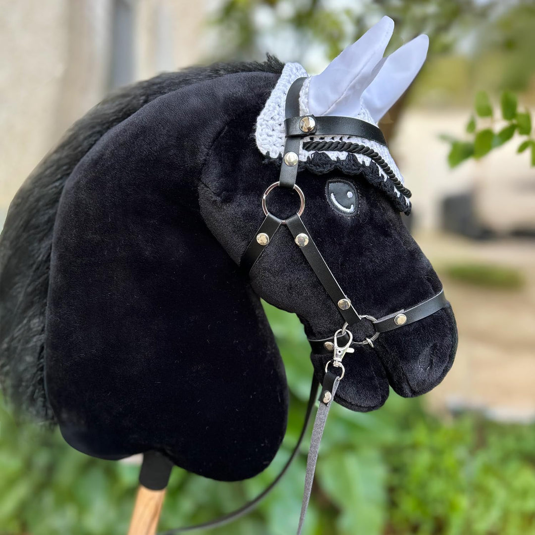 Hobby Horse Land Hobby Horse Size A3 Parent (Schwarz, Halfter Schwarz, Führstrick und weisse Mütze)