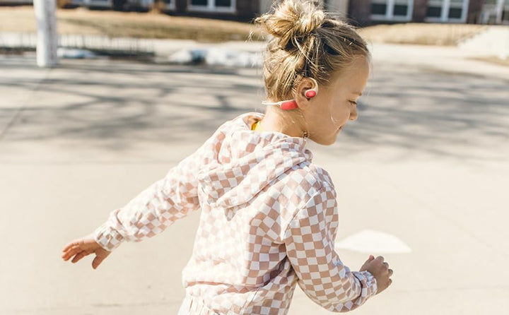JBL Junior Free Kabellose Open-Ear-Kopfhörer für Kinder, leichtes und Robustes Design, bis zu 10 Std