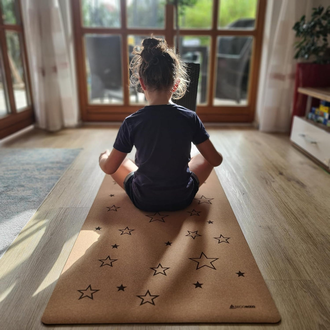Yogamatte für Kinder aus Kork &amp; Kautschuk mit Sterne, Grösse 155x61cm, schadstofffrei, rutschfest, v