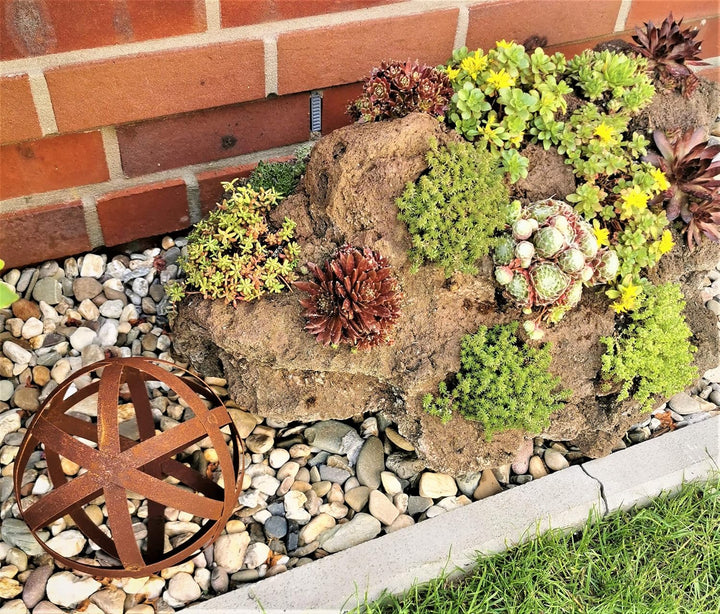 Dekokugel Geflecht 30 cm aus Cortenstahl Rost Geflechtkugel Streifenkugel