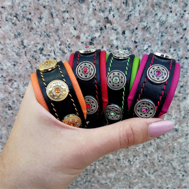 Bestia Bijou Hundehalsband aus echtem Leder M - passt auf einen Hals von 30 bis 35 cm Schwarz &amp; Pink