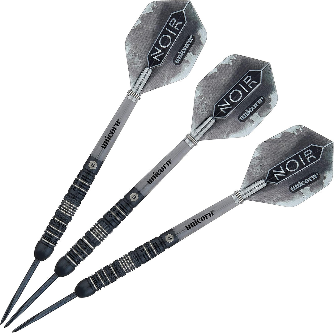 ‎Unicorn Steeltip Dartpfeile Set - Noir - 90% Tungsten Barrels mit schwarzer Titanbeschichtung & Bla