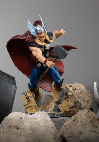 DIAMOND COMIC DISTRIBUTORS Marvel Gallery Comic - Thor PVC Statue (23cm) (Jul212511) 23 cm Cranberry