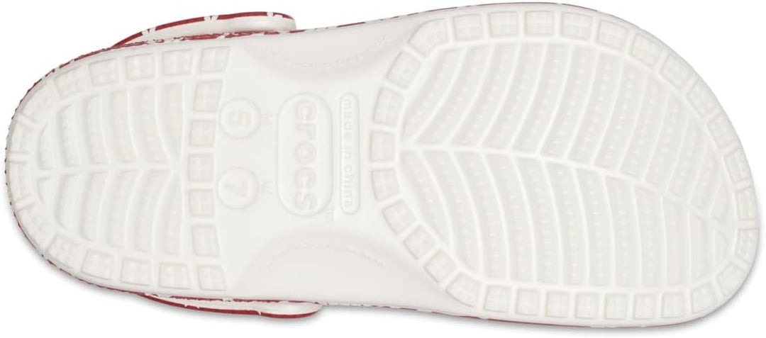 Crocs Unisex Classic Retro Resort Clog 34/36 EU Holiday Sweater Print, 34/36 EU Holiday Sweater Prin