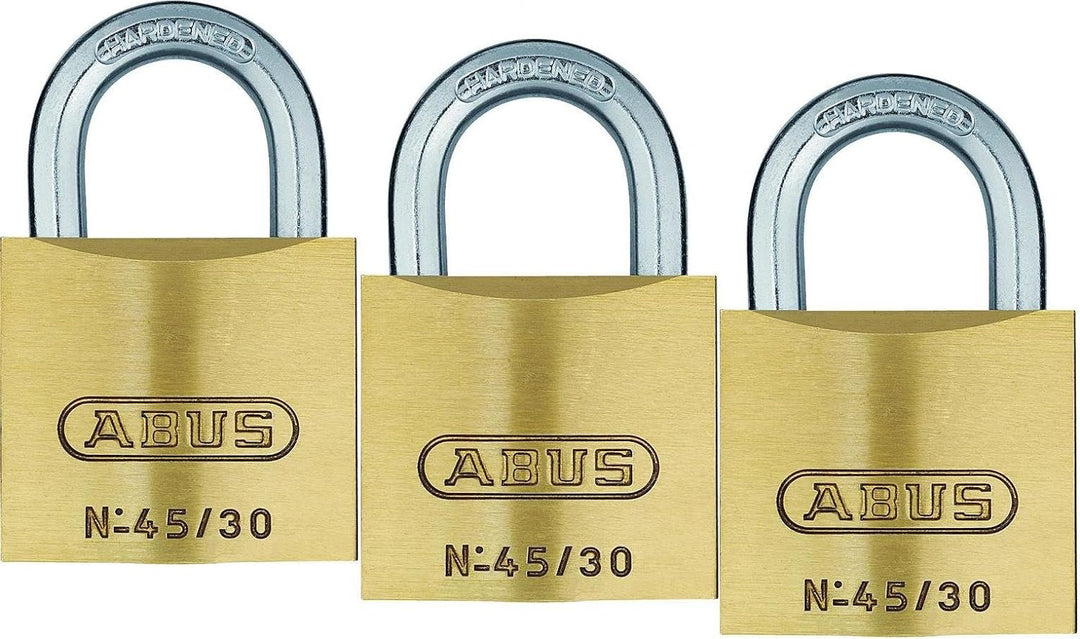 ABUS Vorhängeschloss 45/30 aus Messing - 3er Set - mit Präzisions-Stiftzylinder mit Pilzkopfstiften