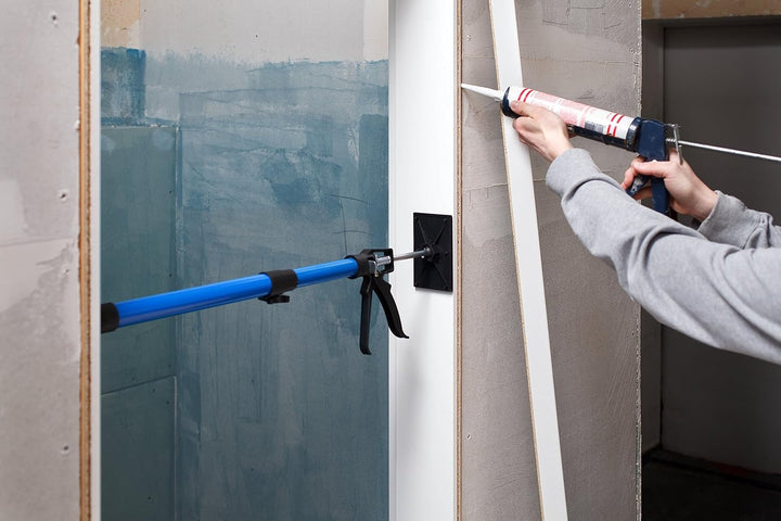 kwb Montage-Stütze bzw. Teleskop-Stütze ausziehbar 50 bis 115 cm - Ideal für Bau-Montagen und Tür-Za