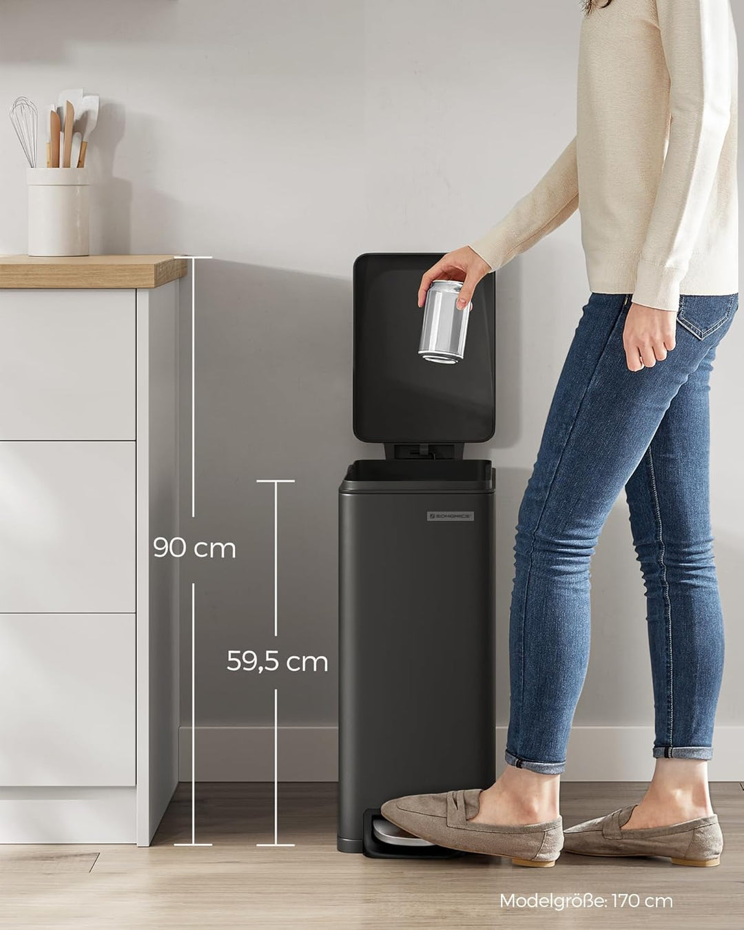 SONGMICS Mülleimer Küche, 48 Liter, schmal, Abfalleimer, Tretmülleimer für enge Räume, Küchenmülleim