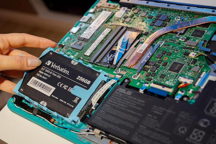 Verbatim Vi550 S3 SSD, internes SSD-Laufwerk mit 256 GB Datenspeicher, Solid State Drive mit 2,5'' S