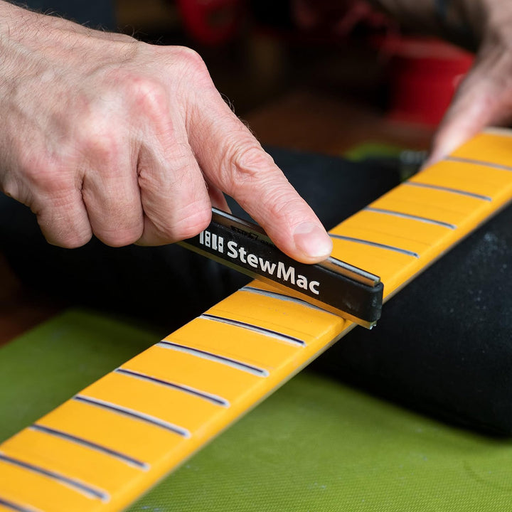 StewMac Kompakte Z-File Gitarrenbundkrönungsfeile – zentriert, Körnung 300, Diamant-Schleifmittel –