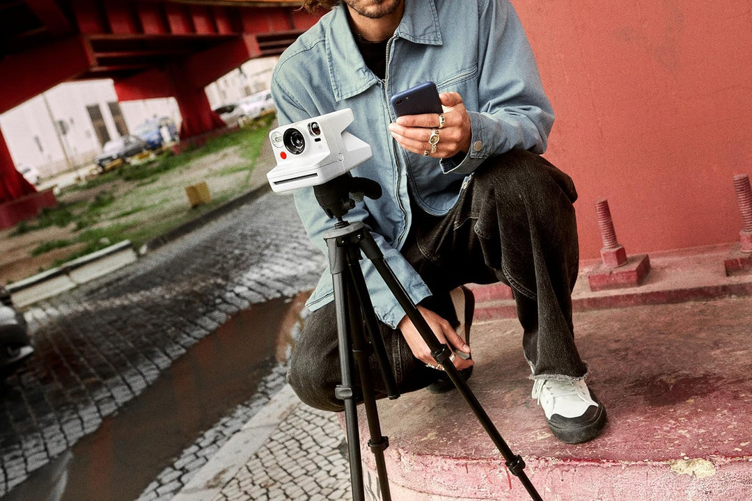 Polaroid - Now+ Gen 3 - Sofortbildkamera mit Bluetooth-Verbindung - Bundle Kamera + Farbfilm (16 Fot