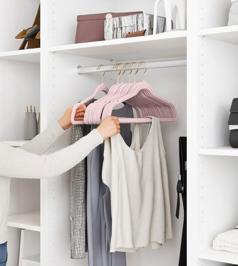 100 Stück hochwertige Samt Kleiderbügel in der Farbe Rosa mit Gold Look Haken/Anti-Rutsch/von Sticka