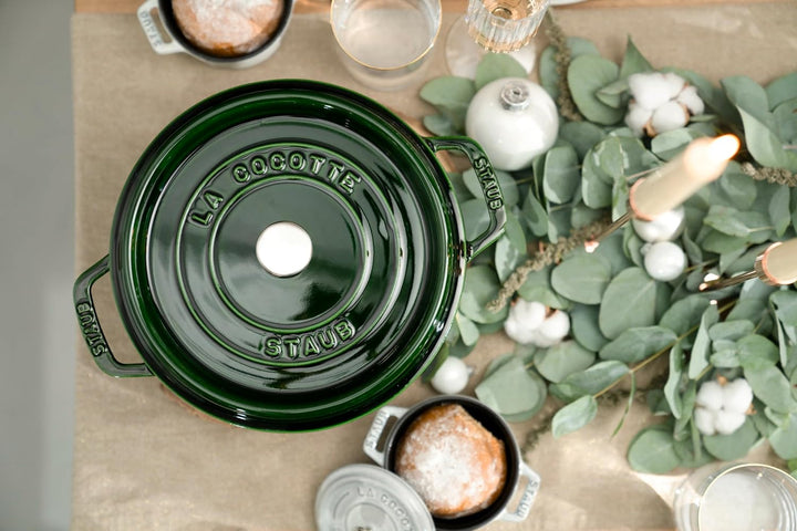 STAUB Gusseisen Bräter/Cocotte, Rund 22 cm, 2,6 L, Aromaregen Funktion, Für alle Herdarten geeignet,