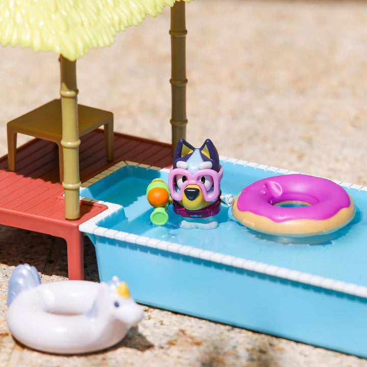 moose toys Blueys Pool-Spielset mit Figur (6,3–7,6 cm) und Zubehör Einzelbett, Einzelbett