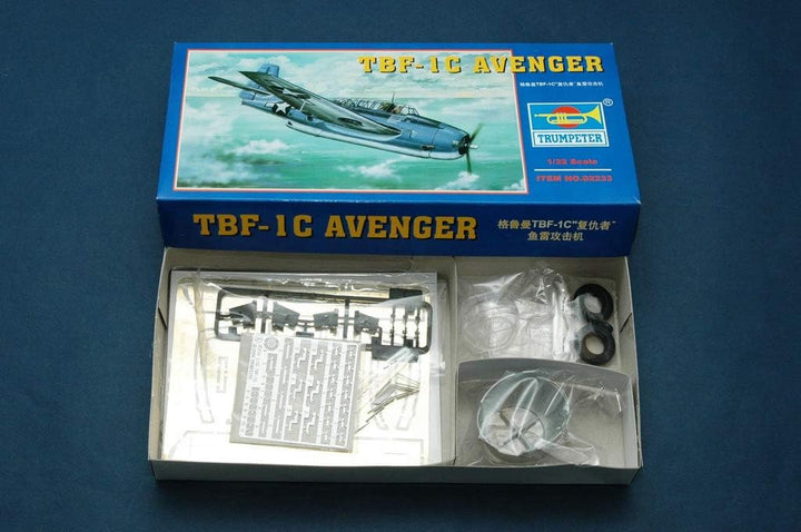 Trumpeter 02233 Modellbausatz Grumman TBF-1C Avenger