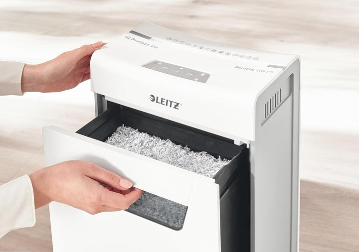 Leitz IQ 4M Premium Aktenvernichter P5 fürs Büro und Zuhause, Mikroschnitt, 4 Blatt, 14l-Abfallbehäl
