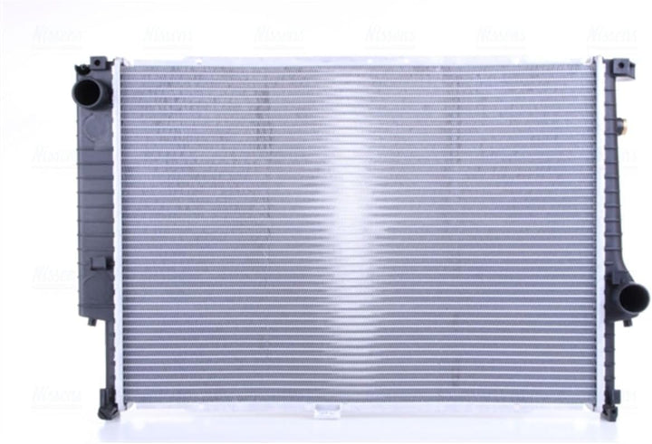 Nissens 60596A Kühler, Motorkühlung