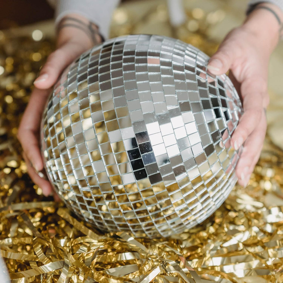 com-four® Discokugel - Spiegelkugel zum Aufhängen - Disco Ball für Party - Partykugel für Silvester,