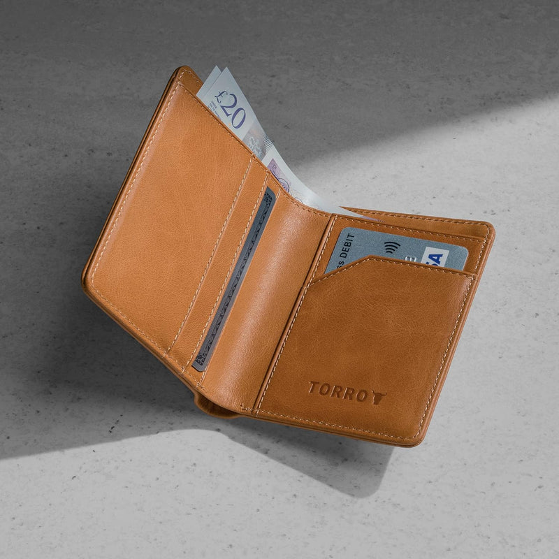 TORRO Herren Geldbörse - Premium-Echtleder-Geldbörse mit RFID-Schutz Slim Bi-Fold Hellbraun, Slim Bi