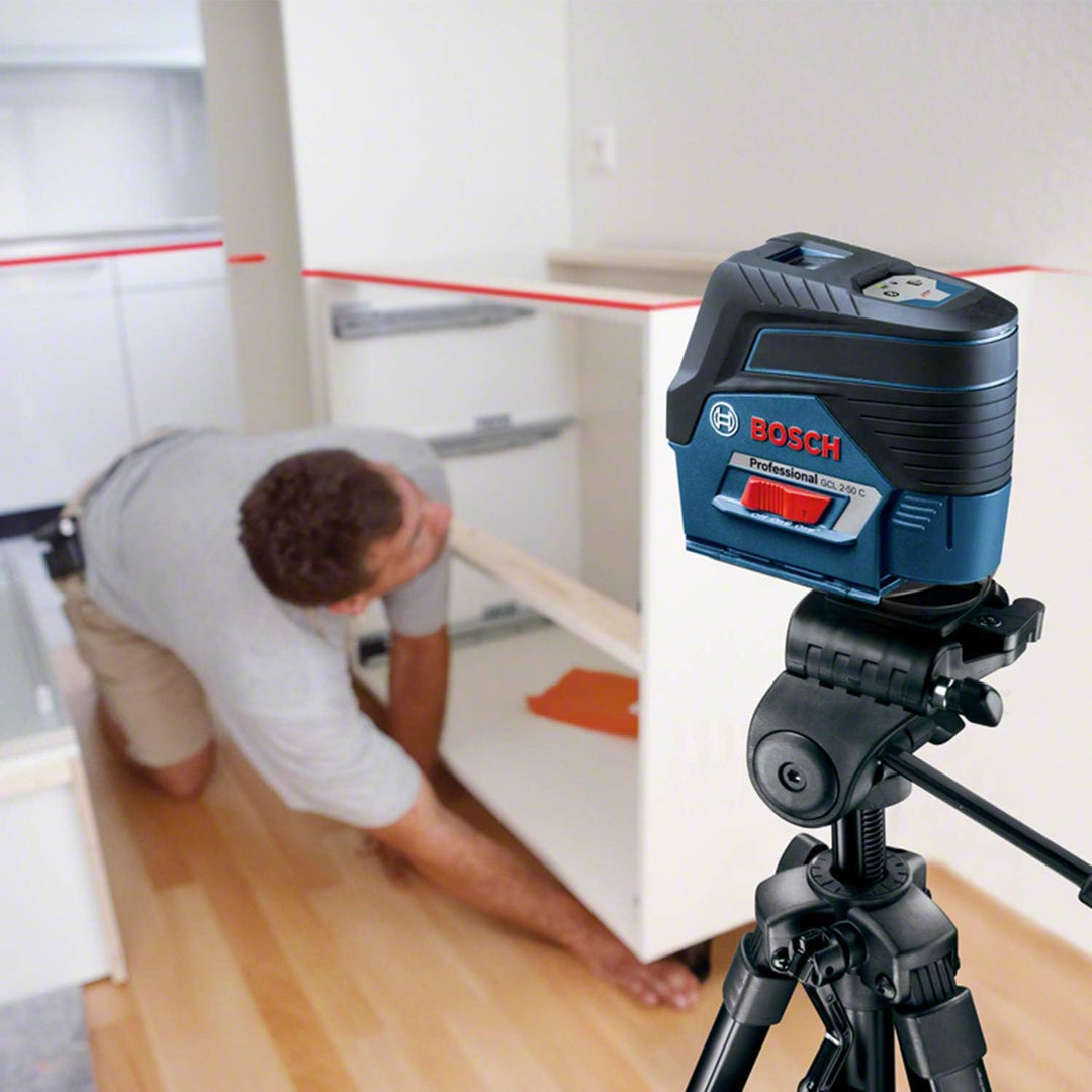 Bosch Professional 12V System Linienlaser GCL 2-50 C (1x Akku 12V + Ladegerät, roter Laser, Innenber