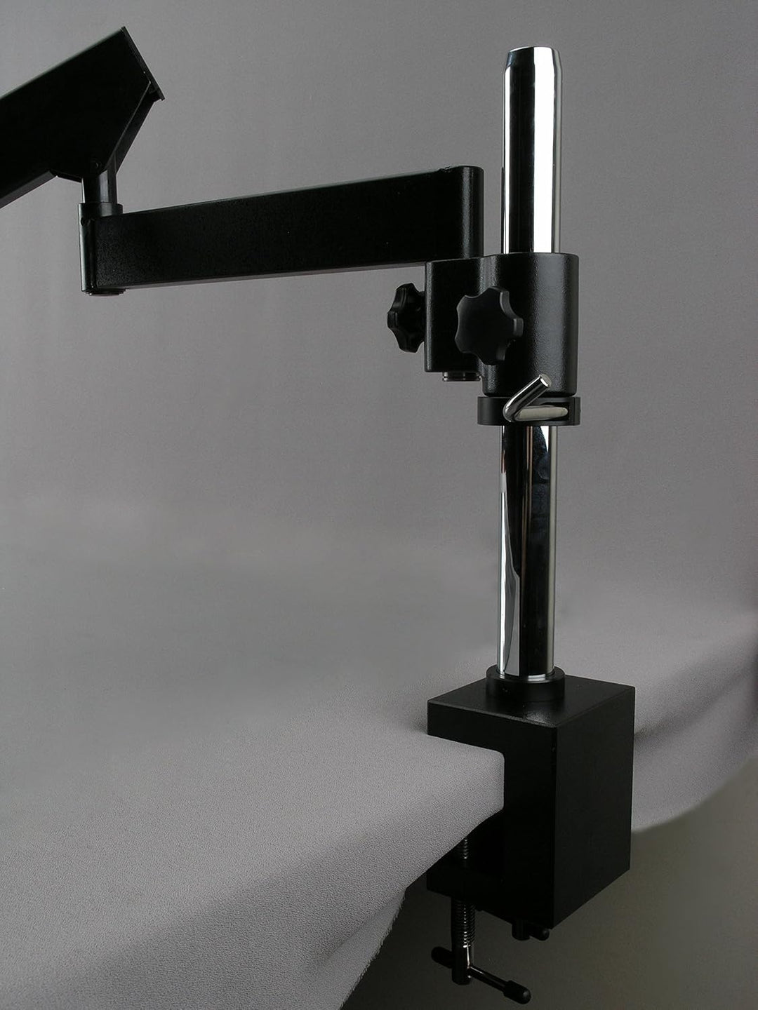 AmScope Gelenkständer mit Pfostenklemme und Fokussierleiste für Stereo-Mikroskope