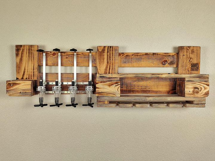 Whisky-Regal Wandbar mit Getränkespender 4 Dosierer Whiskey-Bar Weinregal aus Palette 4 Whiskeygläse