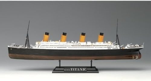 ACADEMY AC14214-1/700 R.M.S Titanic Centenary Anniversary MCP