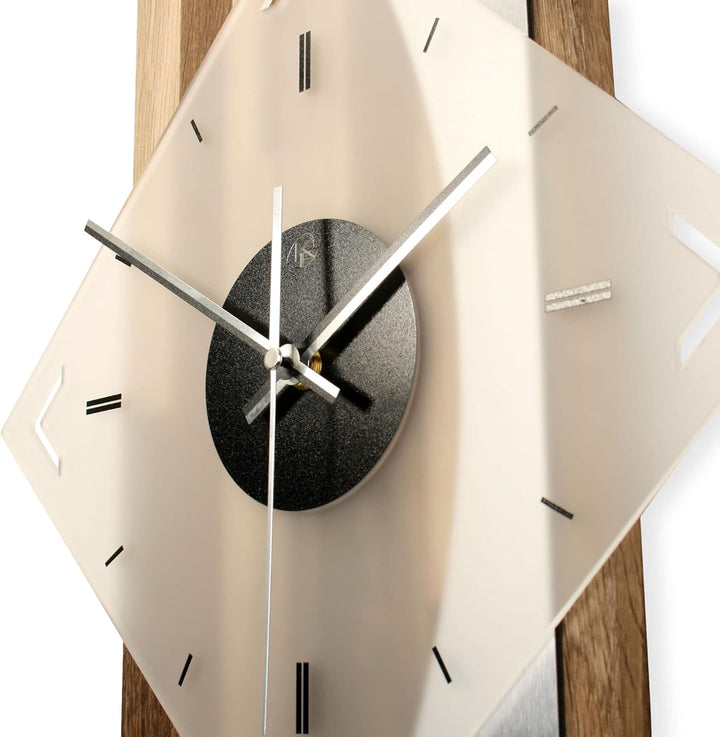 Kreative Feder Designer-WANDUHR „Silvermoon“ aus geräuchertem Eichenholz mit modernem Metallic-Look